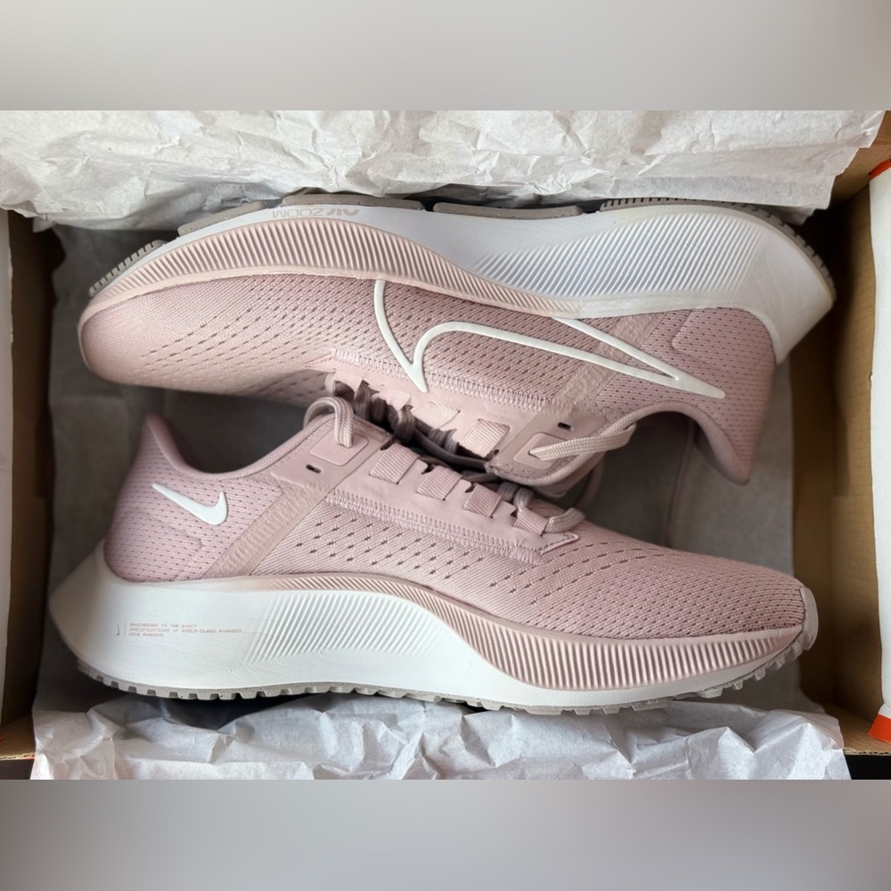 Nike Air Zoom Pegasus 38 Sneakers - Picture 2 of 5